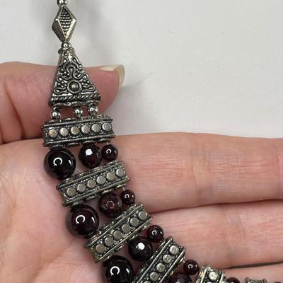 Nice Silver tone Necklace and Earrings Set