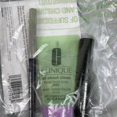 4 Piece Clinique Beauty Set