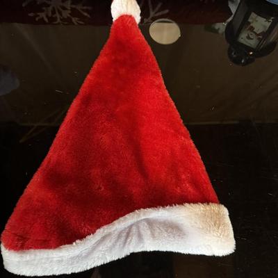 CHRISTMAS LINENS AND DECOR