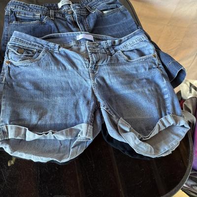 LADIES SHORTS SIZE 12 & LARGE