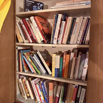 Lot 6: Kitchen Yellow Decor & Books