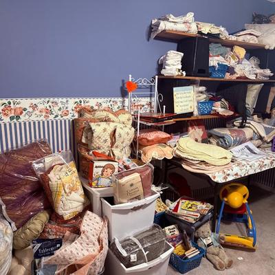 Lot 24: Linens Selection