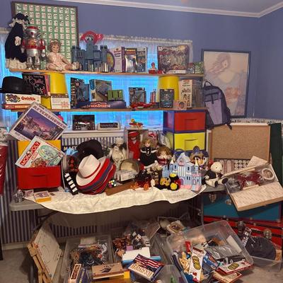Lot 25: More Toys Center Selection