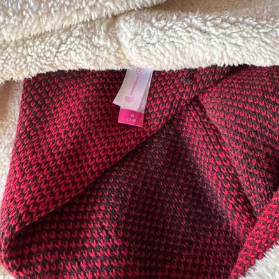 LADIES BOOTS, SWEATERS AND HOODIE