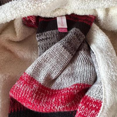 LADIES BOOTS, SWEATERS AND HOODIE