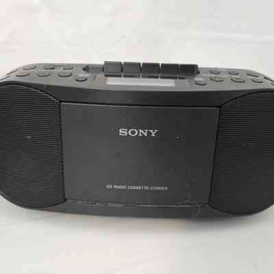 Sony Personal Audio system model No. CFD-S70 with a collection of great music on CD