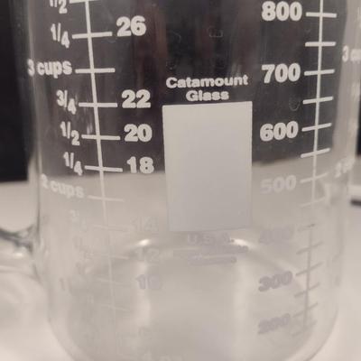 Pyrex Measuring Cup and Catamount Glass Fat Separator