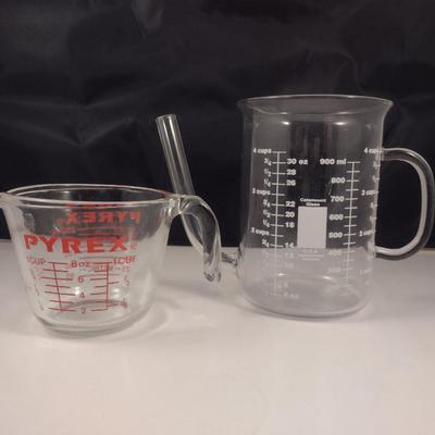 Pyrex Measuring Cup and Catamount Glass Fat Separator