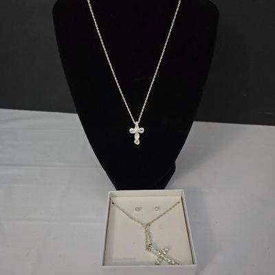 Beautiful silver toned cross necklaces - Genuine crystal 18" Pendant & Earing set