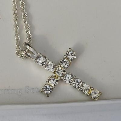 Beautiful silver toned cross necklaces - Genuine crystal 18" Pendant & Earing set