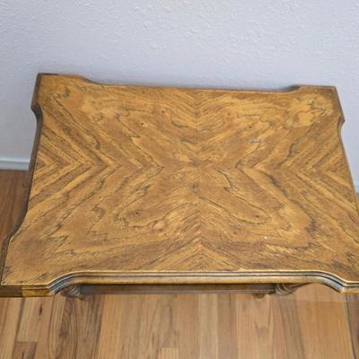 Mid 20th Century Drexel Heritage End Table with baskets