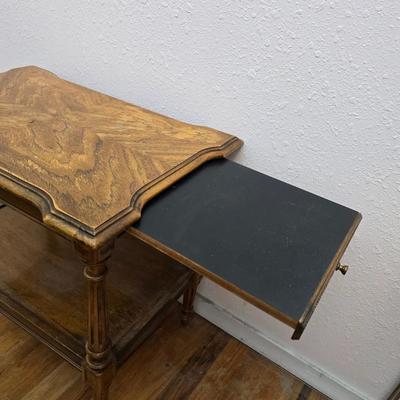 Mid 20th Century Drexel Heritage End Table with baskets