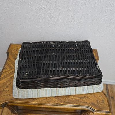 Mid 20th Century Drexel Heritage End Table with baskets