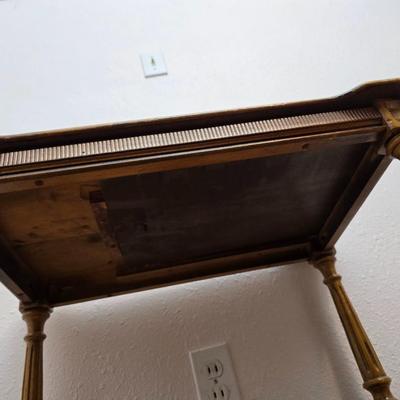 Mid 20th Century Drexel Heritage End Table with baskets