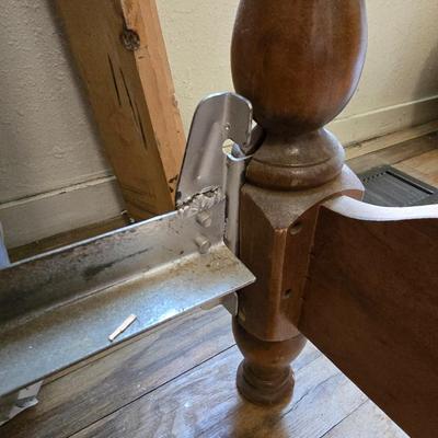 Full sized bed - headboard - Footboard - rail system with boxsprings