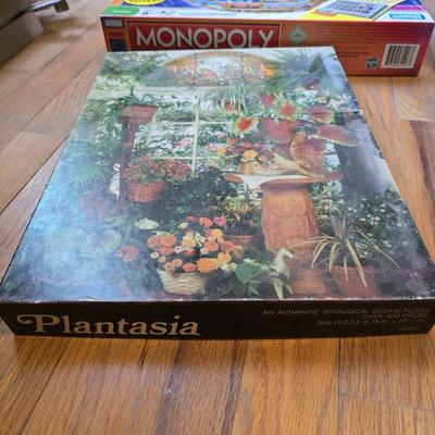 Variety of board games and a few puzzles - Monopoly world edition- Scrabble - Backgammon and more