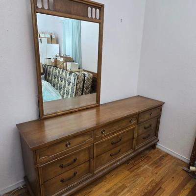 Nice vintage wooden 9 drawer dresser with Mirror