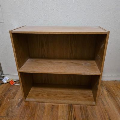 Small bookshelf / storage shelf