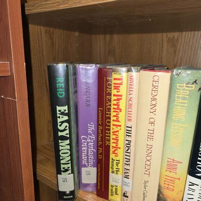 Collection of hardback books - Robin Cook - Joanne Fluke - Jack Higgins - Judith Krantz - Anne Tyler and more great authors