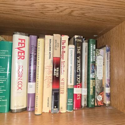 Collection of hardback books - Robin Cook - Joanne Fluke - Jack Higgins - Judith Krantz - Anne Tyler and more great authors