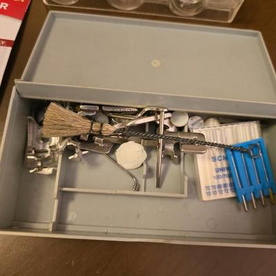 Pfaff 90 sewing machine in sewing machine cabinet with accessories - powers on and runs!