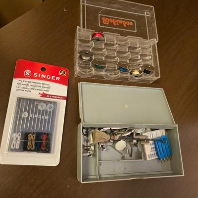 Pfaff 90 sewing machine in sewing machine cabinet with accessories - powers on and runs!