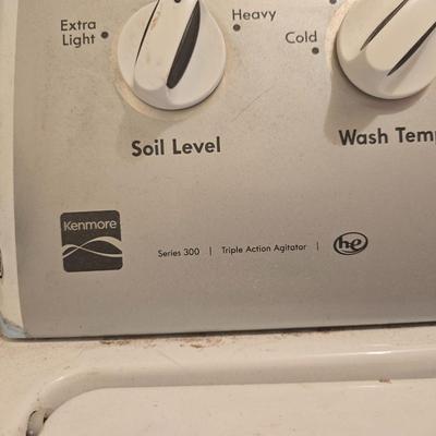 Nice Kenmore series 300 triple action agitator washing machine with stain boost
