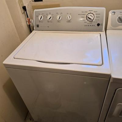 Nice Kenmore series 300 triple action agitator washing machine with stain boost