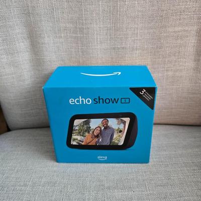Amazon Echo Show smart display - for cameras - Music - news and much more!