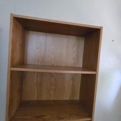 Tall bookshelf (1 of 2)