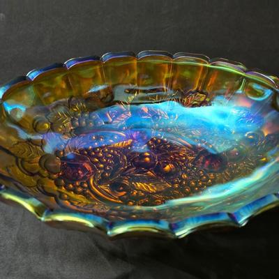 Vintage Indiana glass carnival glass large fruit bowl