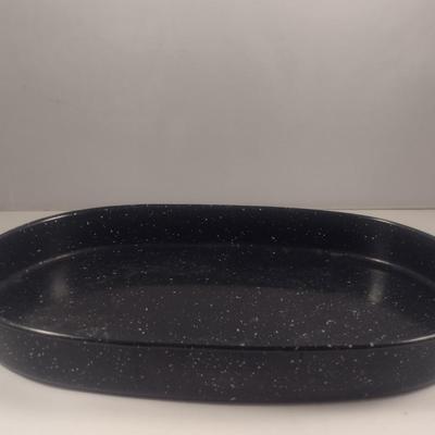 Enameled Graniteware Covered Roasting Pan