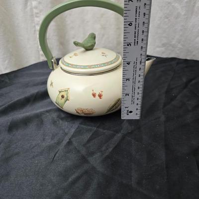Birdhouse themed metal tea pot with four bird themed mugs - a metal tea pot trivet and a tea strainer