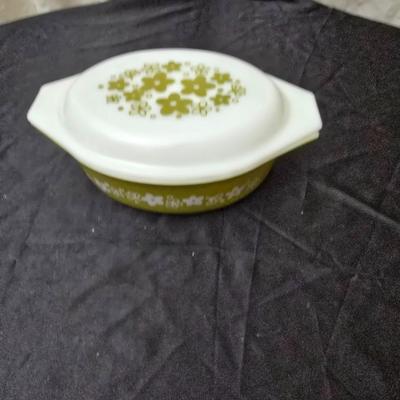 1970s Pyrex Spring Blossom Pattern 1.5 Qt Casserole Dish with Cover