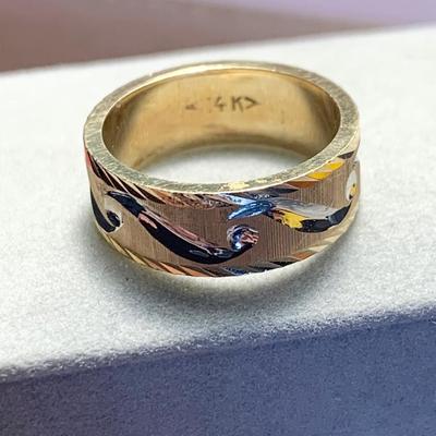 14k Yellow Gold Band - 4.8 grams size 4.5