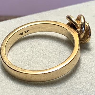 14k Yellow Gold Ring - 4.5 grams size 7