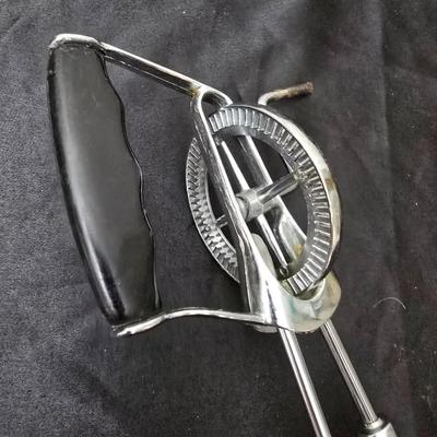 Antique / Vintage Kitchen utensils