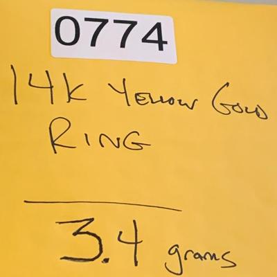 14k Yellow Gold Ring - 3.4 Grams size 4