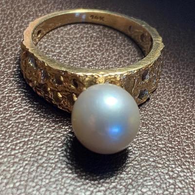 14k Yellow Gold Ring - 3.4 Grams size 4