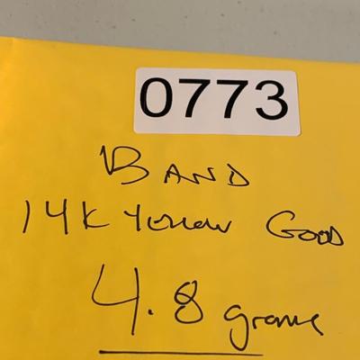 14k Yellow Gold Band / Ring - 4.8 grams size 8.5