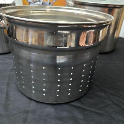 Market Centre utensil set with nice strainer pan