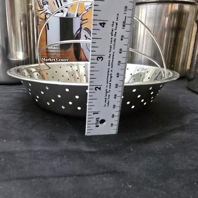 Market Centre utensil set with nice strainer pan