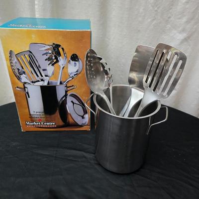 Market Centre utensil set with nice strainer pan
