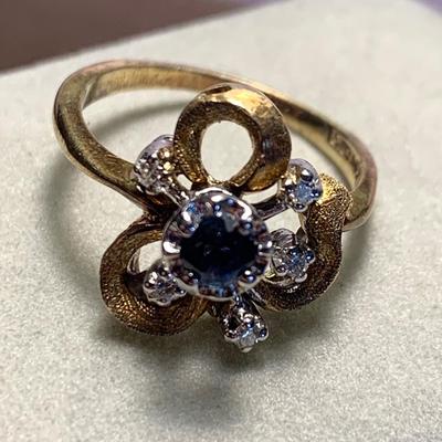 14k Yellow Gold Ring - 4.3 grams size 6