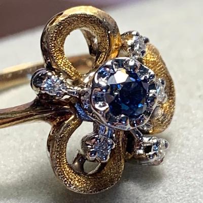 14k Yellow Gold Ring - 4.3 grams size 6