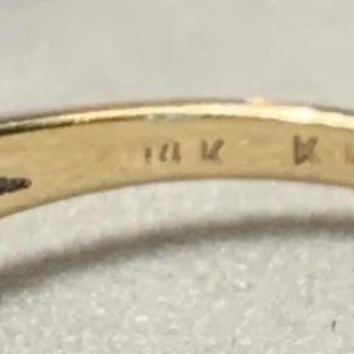 14k Yellow Gold Ring - 2.5 grams size 7.5