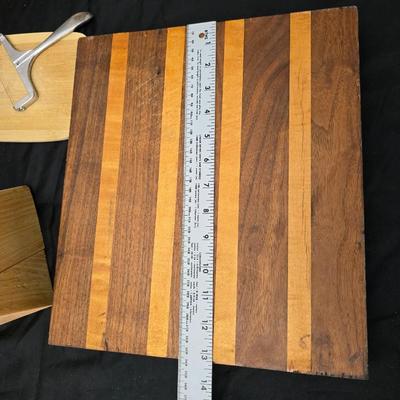 15 piece cutlery set with wood knife block - comes with cutting boards and cheese cutters