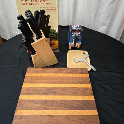 15 piece cutlery set with wood knife block - comes with cutting boards and cheese cutters