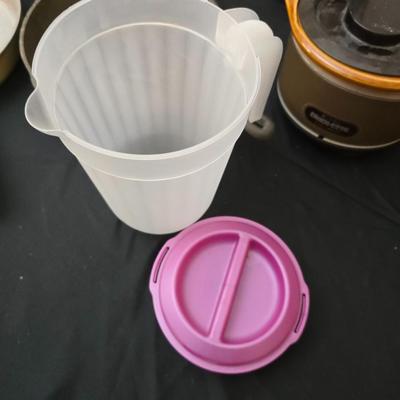 Perfect kitchen accessories for the camper! small coffee pot, cast iron frying pan, water thermos, egg organization and more