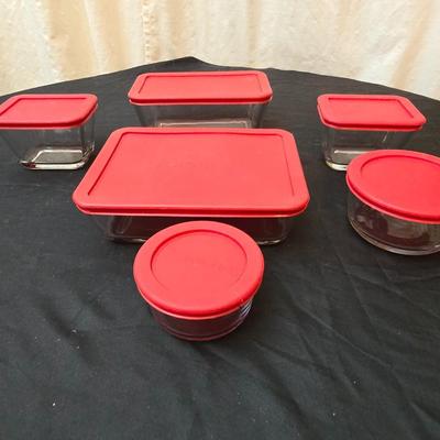 Anchor Hocking glass lidded food storage containers